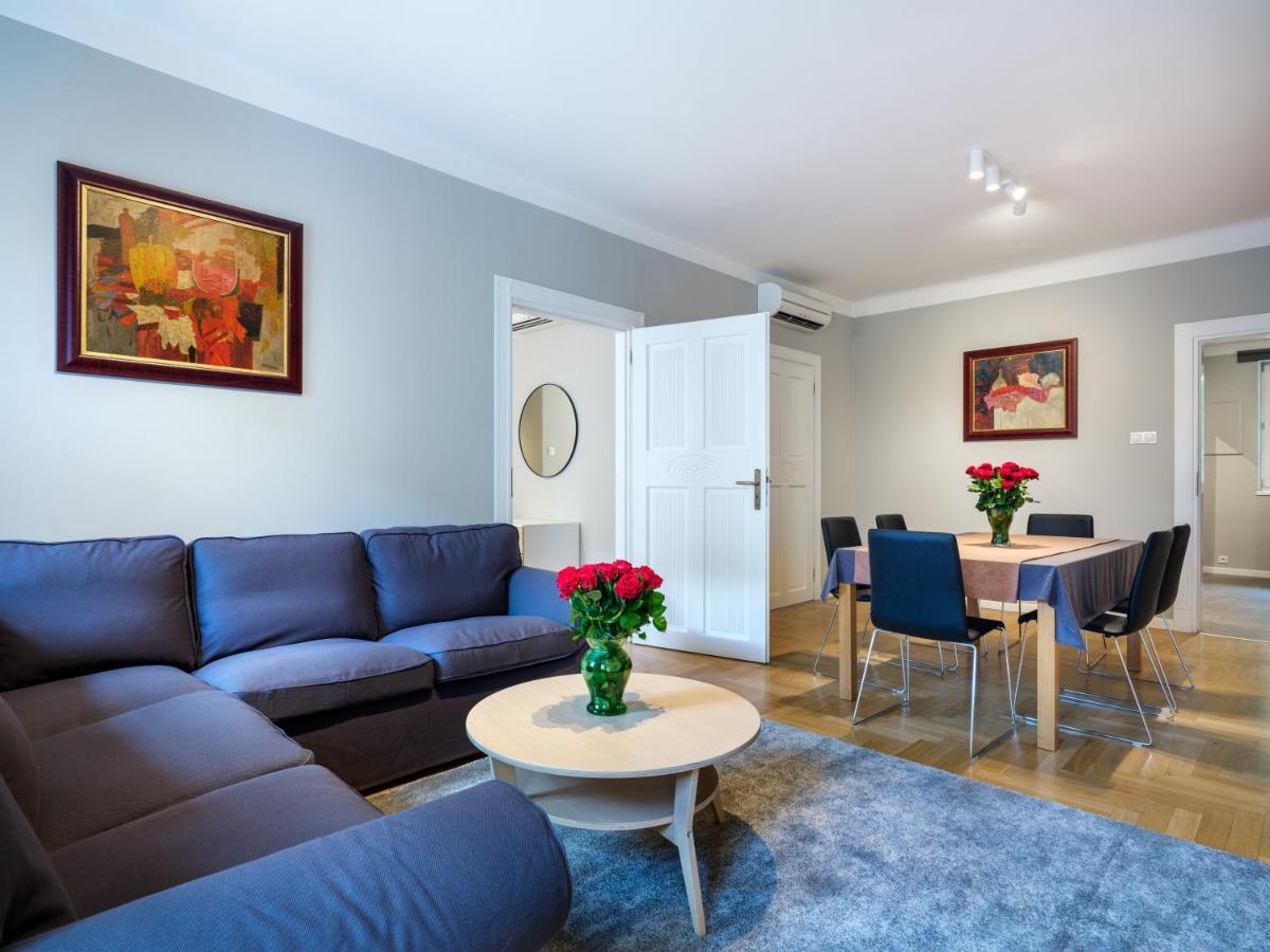 Apartments Rynek Glowny Krasków Εξωτερικό φωτογραφία