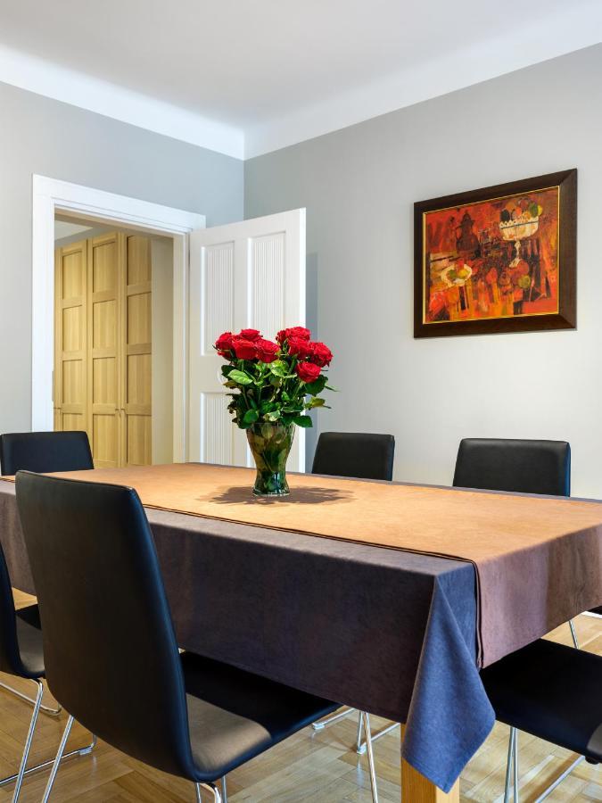 Apartments Rynek Glowny Krasków Εξωτερικό φωτογραφία